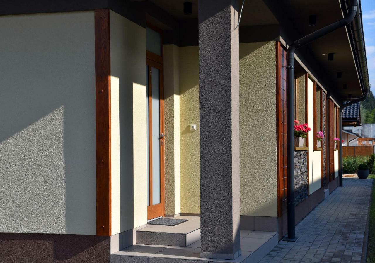 Ferienwohnung Elemir Bešeňová Exterior foto